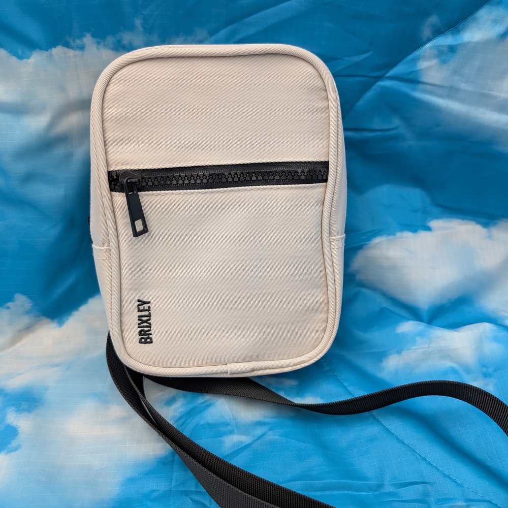 Brixley Coastal Crossbody Sling